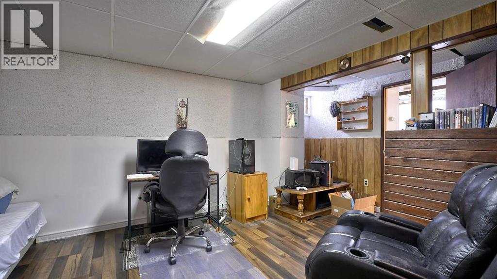 Single Family House for Sale in  Riverbirch Road SE Riverbend Calgary 