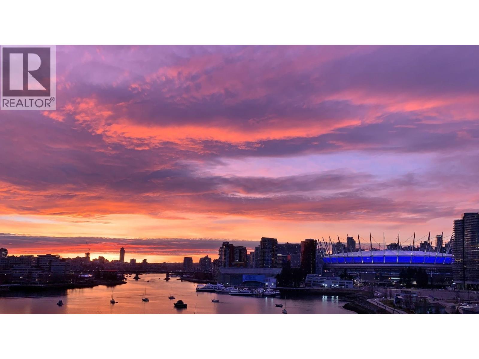 806 1088 QUEBEC STREET