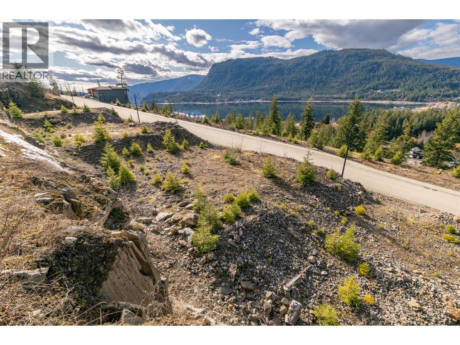  279 Bayview Drive, Sicamous