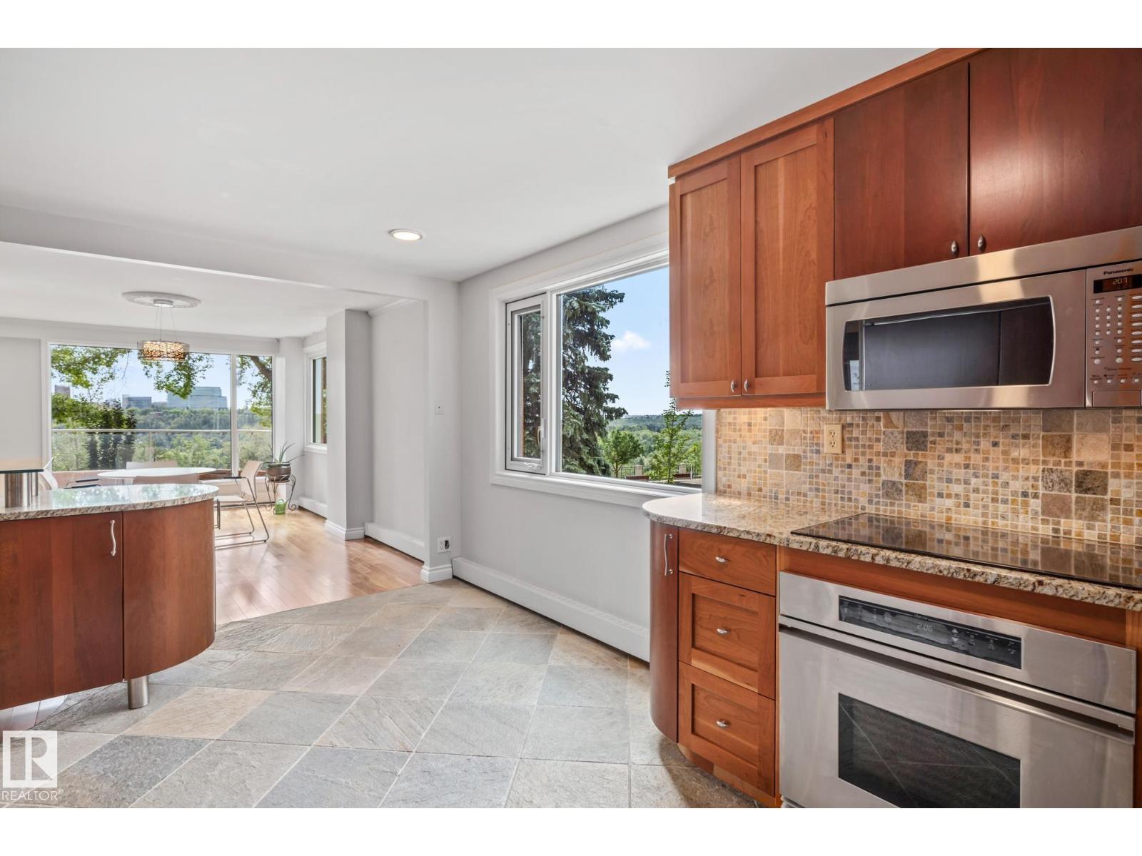 #202 10010 119 ST NW - 10