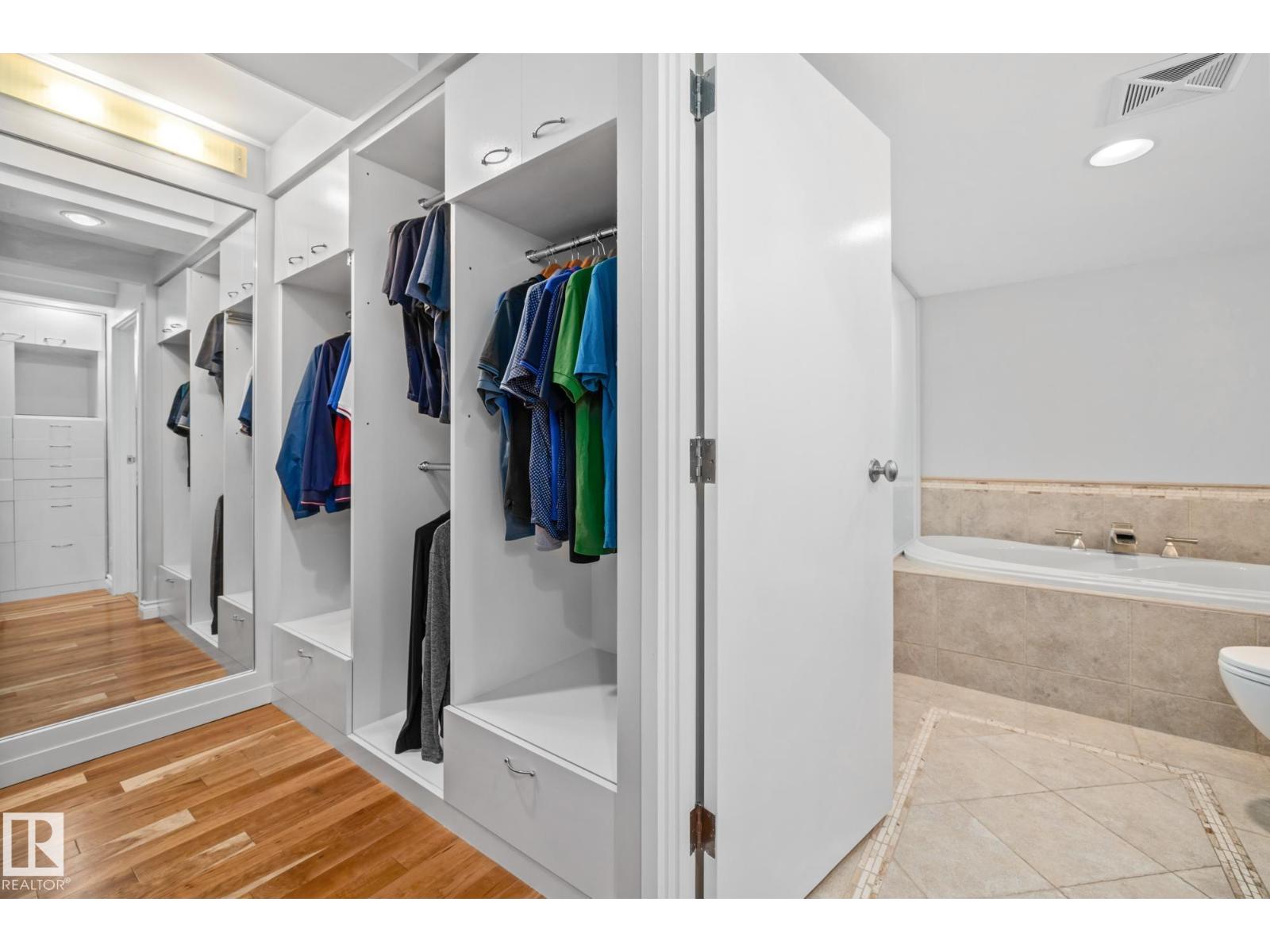 #202 10010 119 ST NW, Edmonton