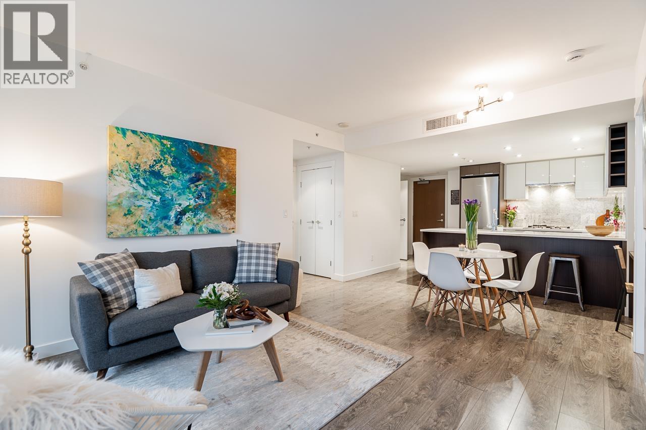 1106 110 SWITCHMEN STREET