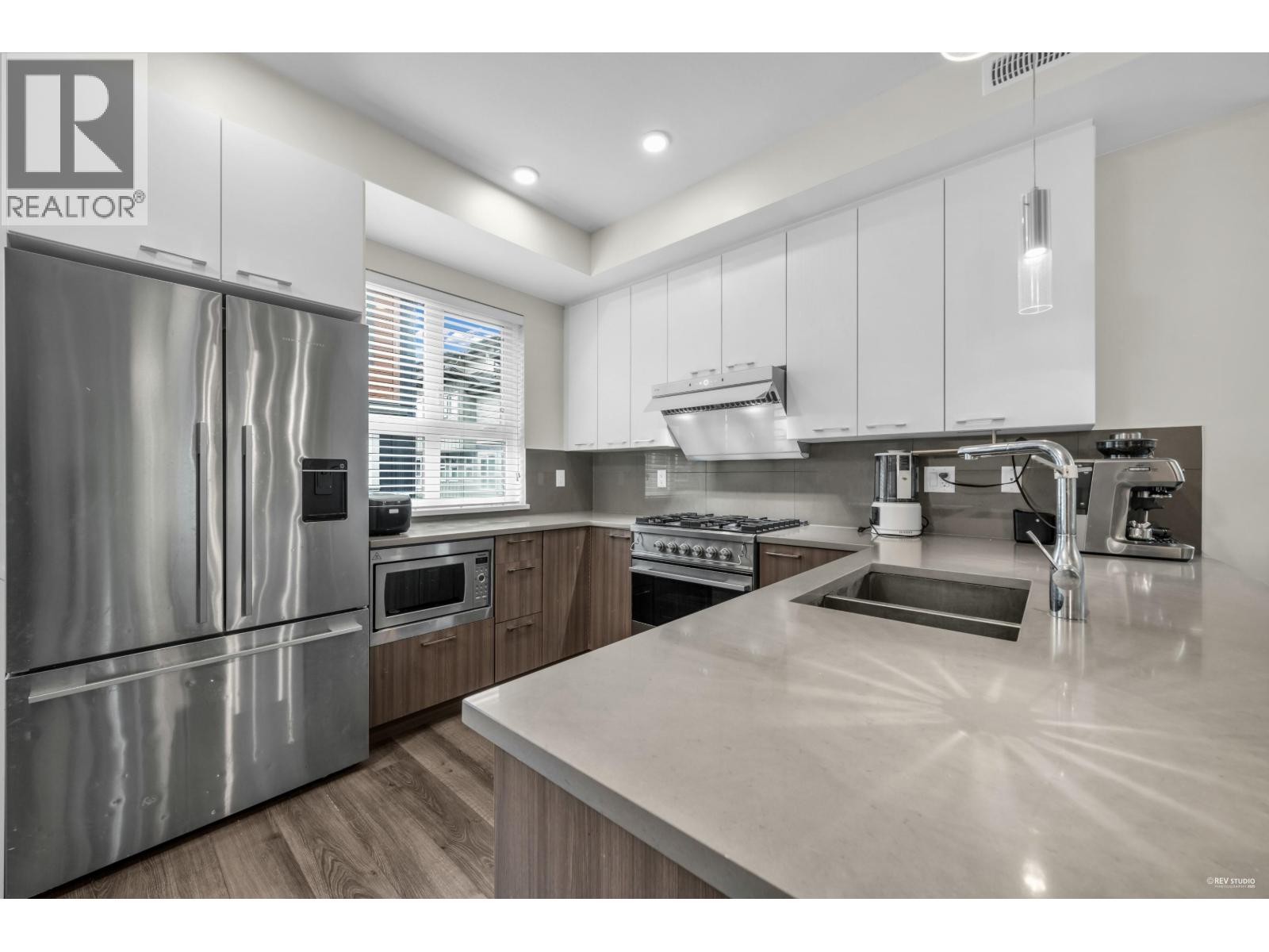 #63-10311 RIVER Drive, Richmond