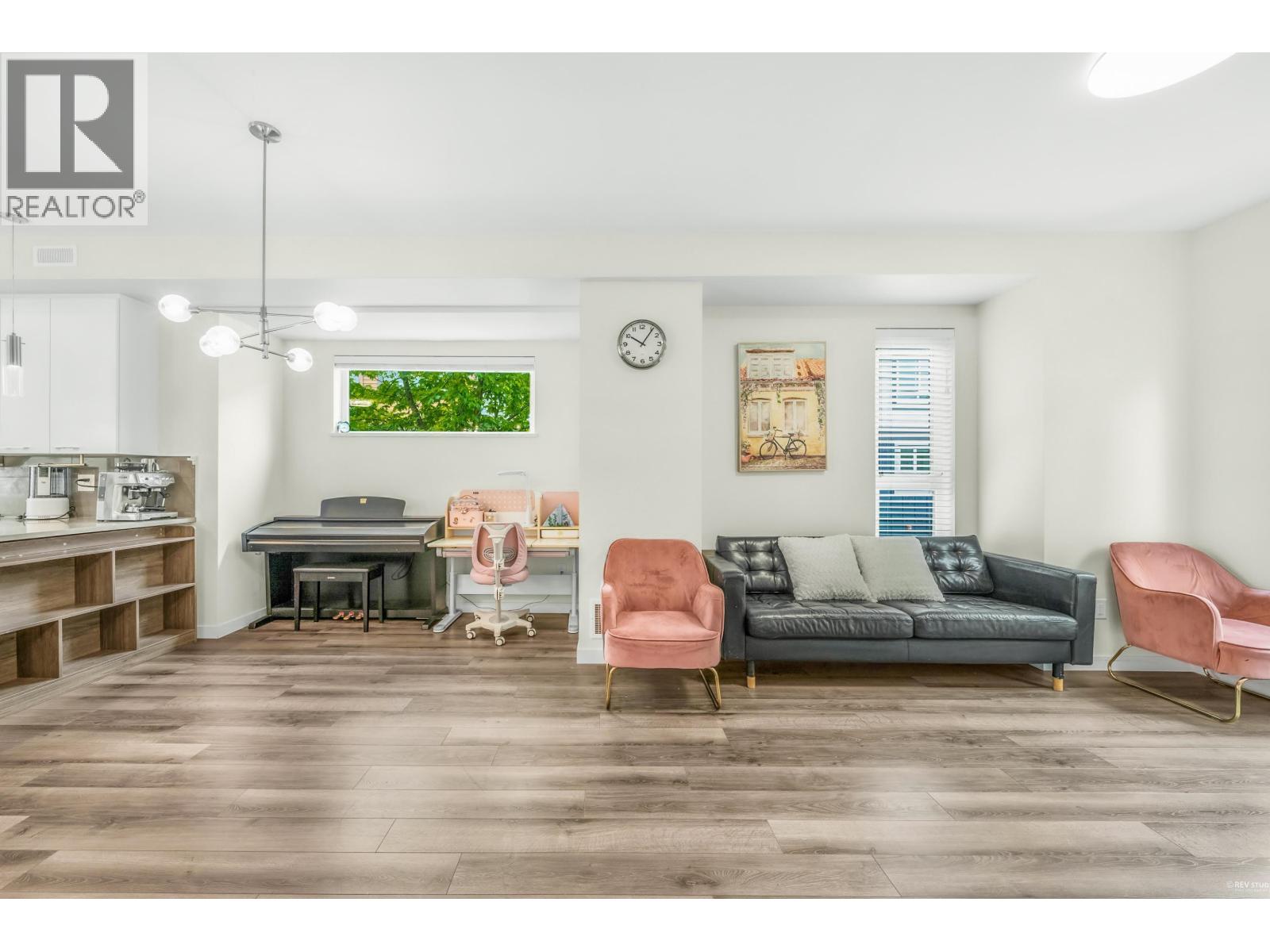 #63-10311 RIVER Drive, Richmond