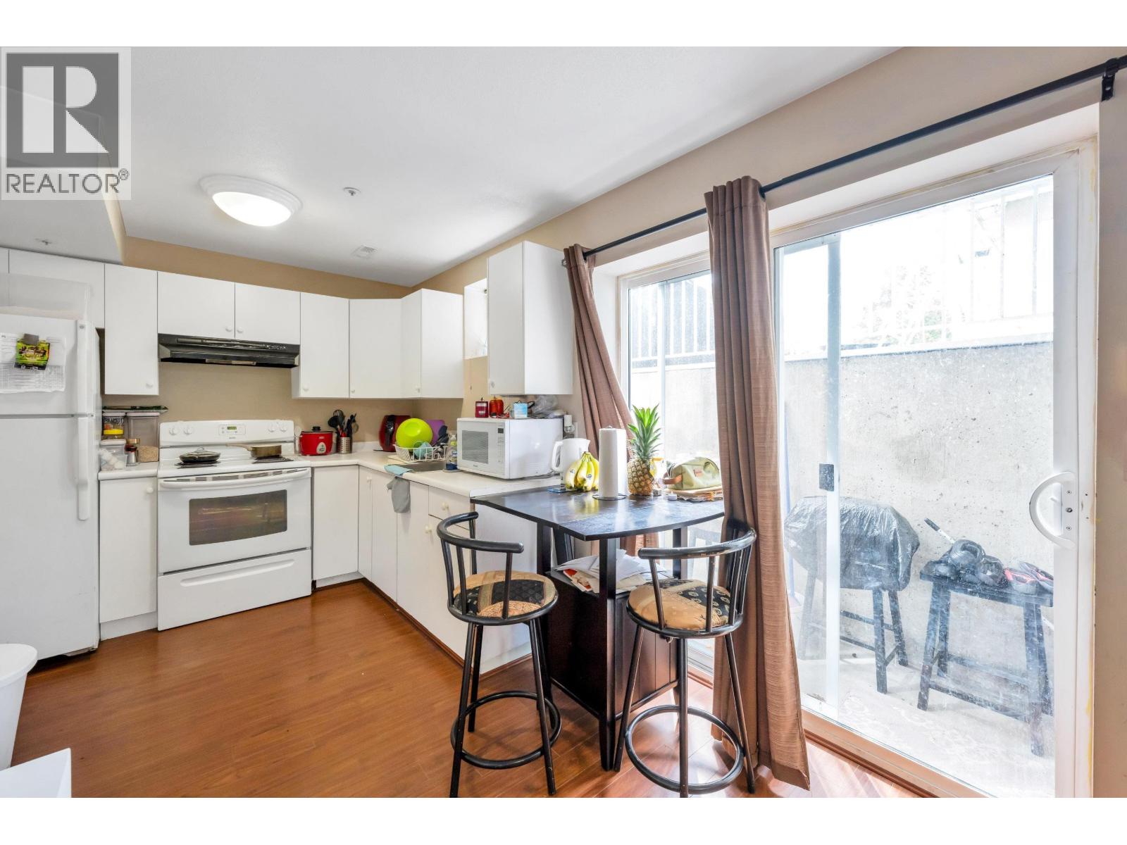 6271 ARLINGTON STREET, Vancouver