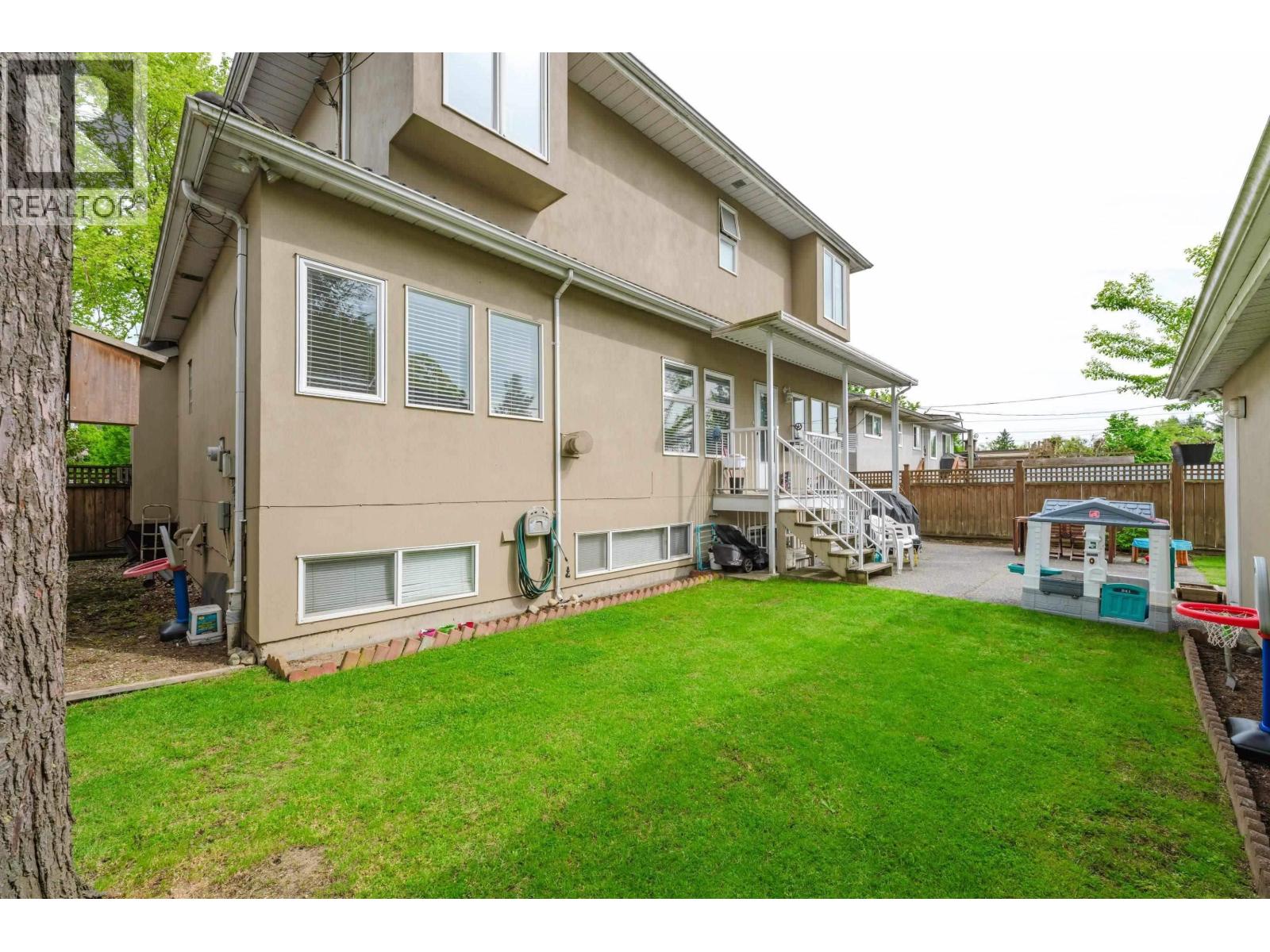 6271 ARLINGTON STREET, Vancouver