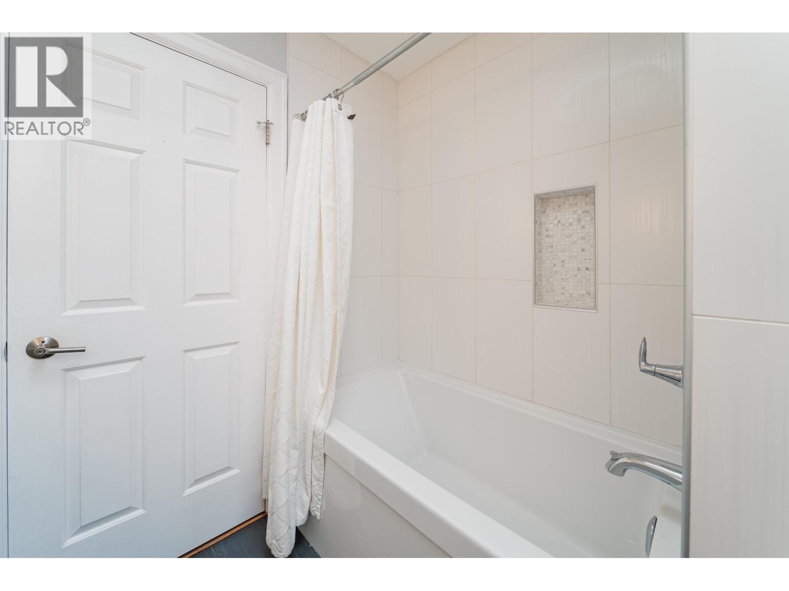 3528 W 10TH AVENUE, Vancouver