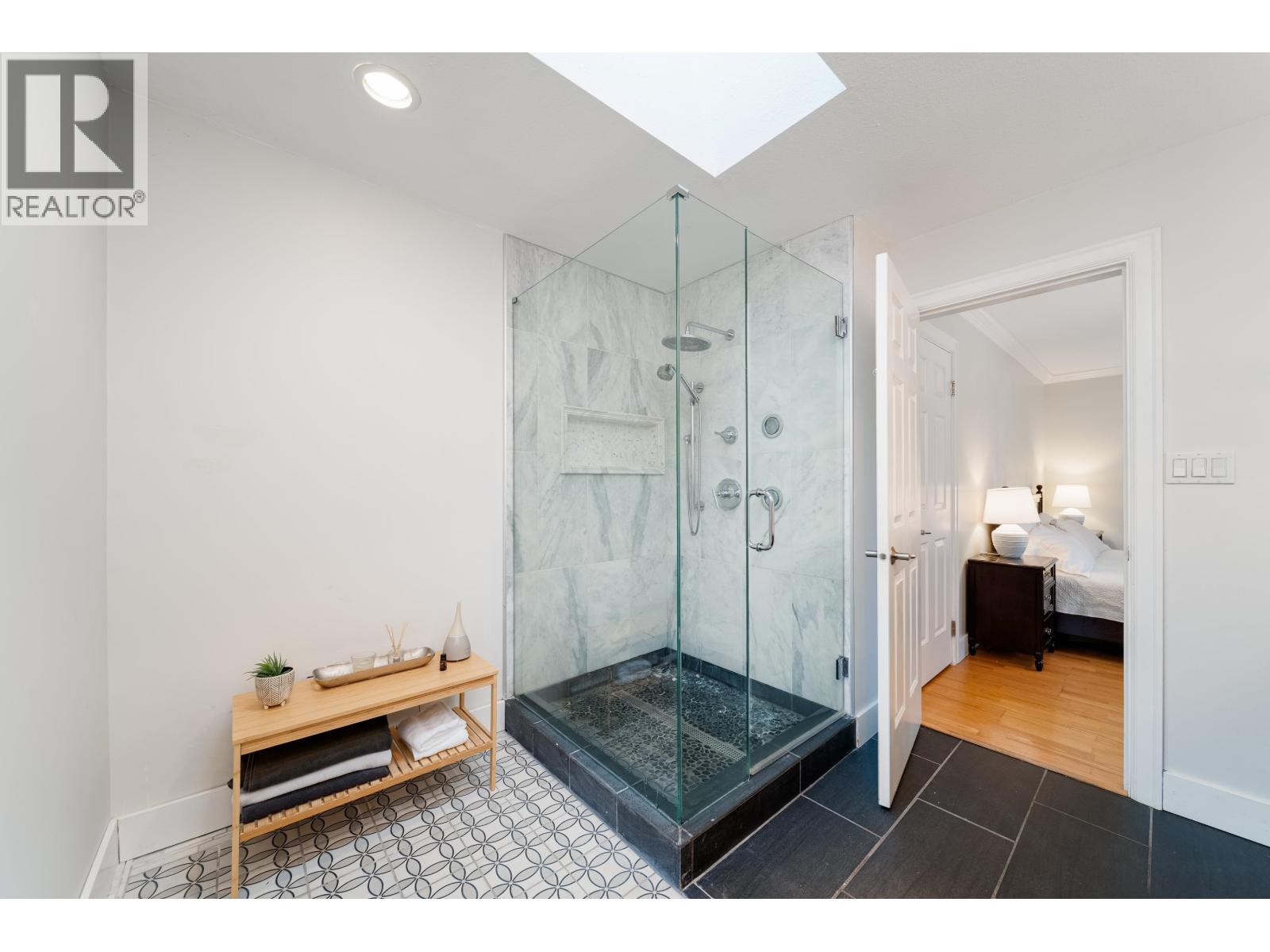 3528 W 10TH AVENUE, Vancouver