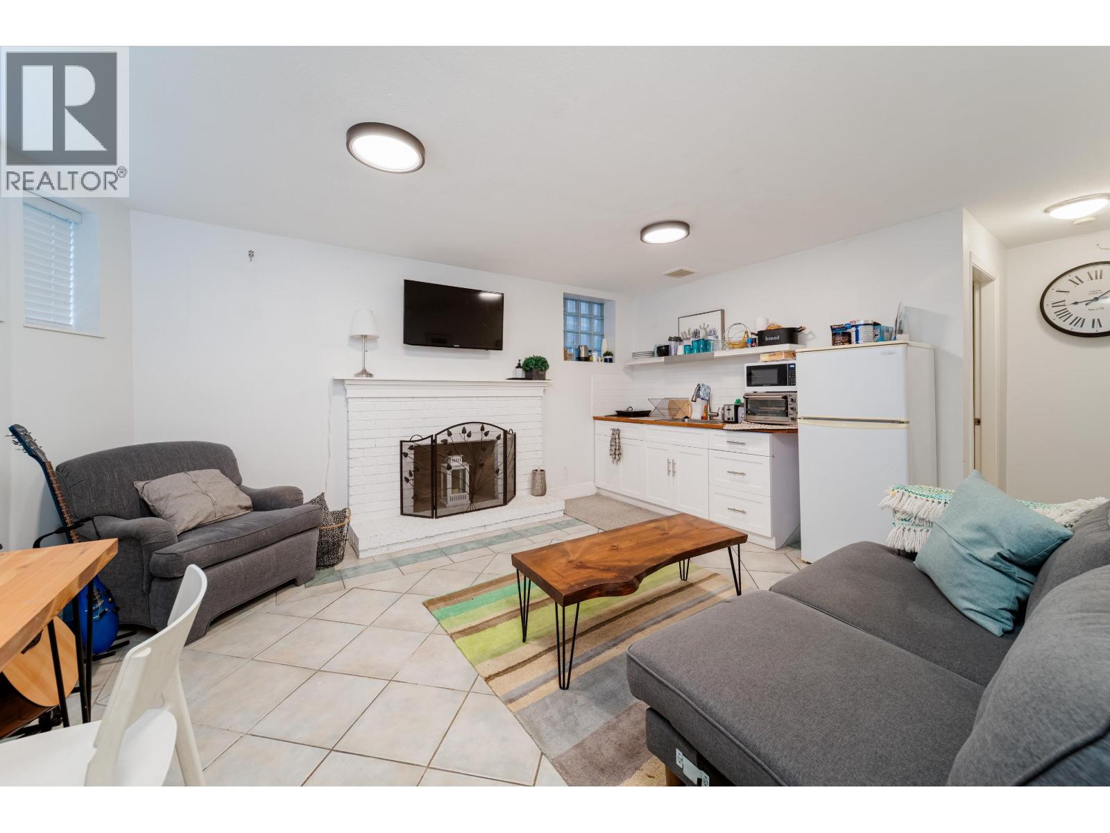 3528 W 10TH AVENUE, Vancouver