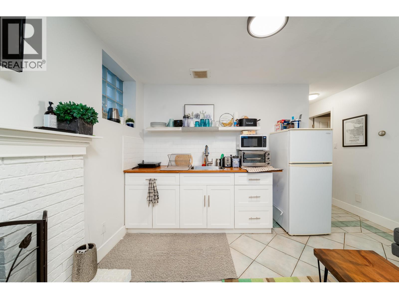 3528 W 10TH AVENUE, Vancouver