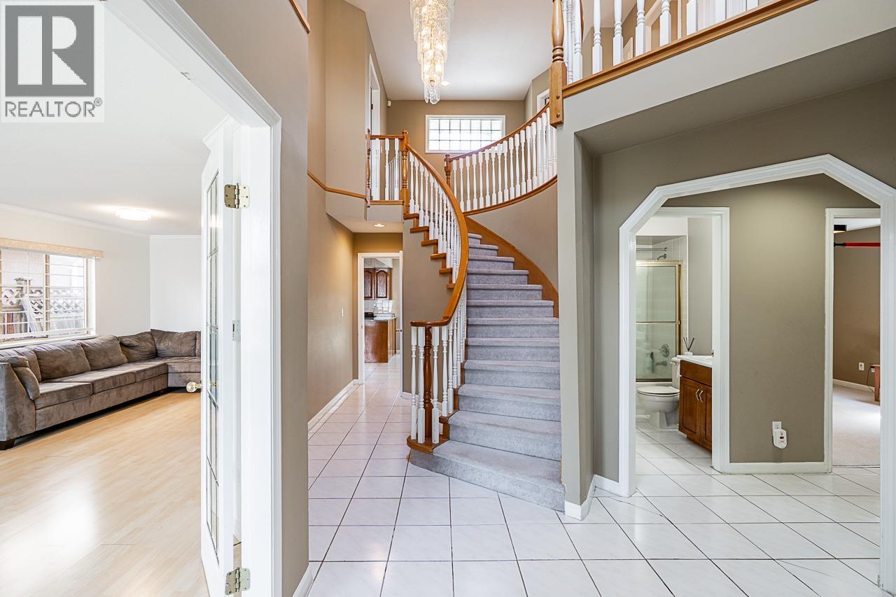 10288 HALL Avenue, Richmond