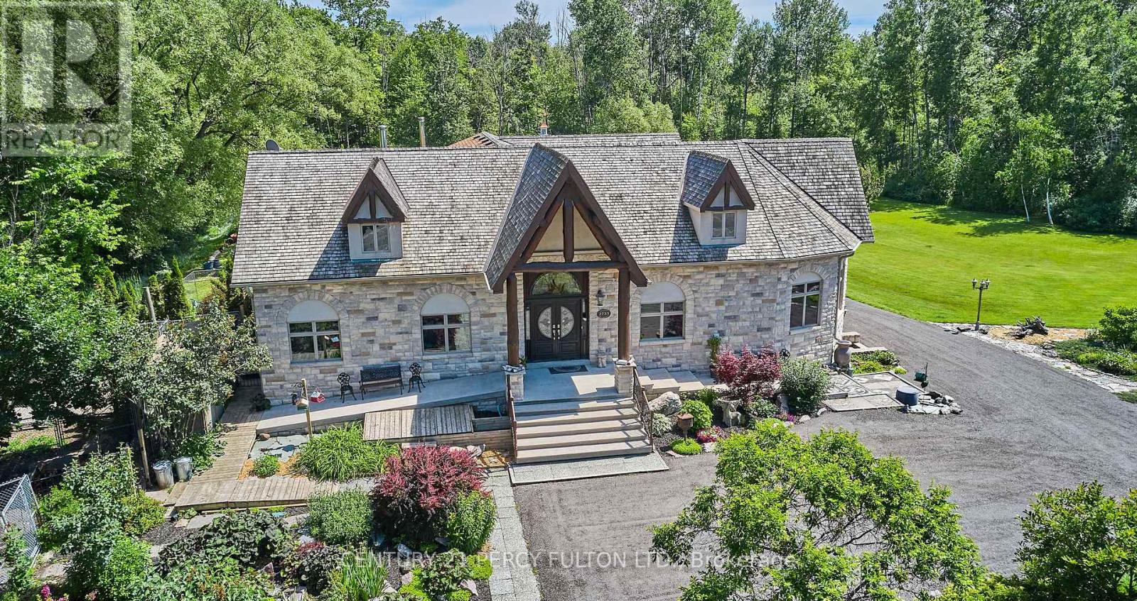 2733 TAUNTON ROAD - 8