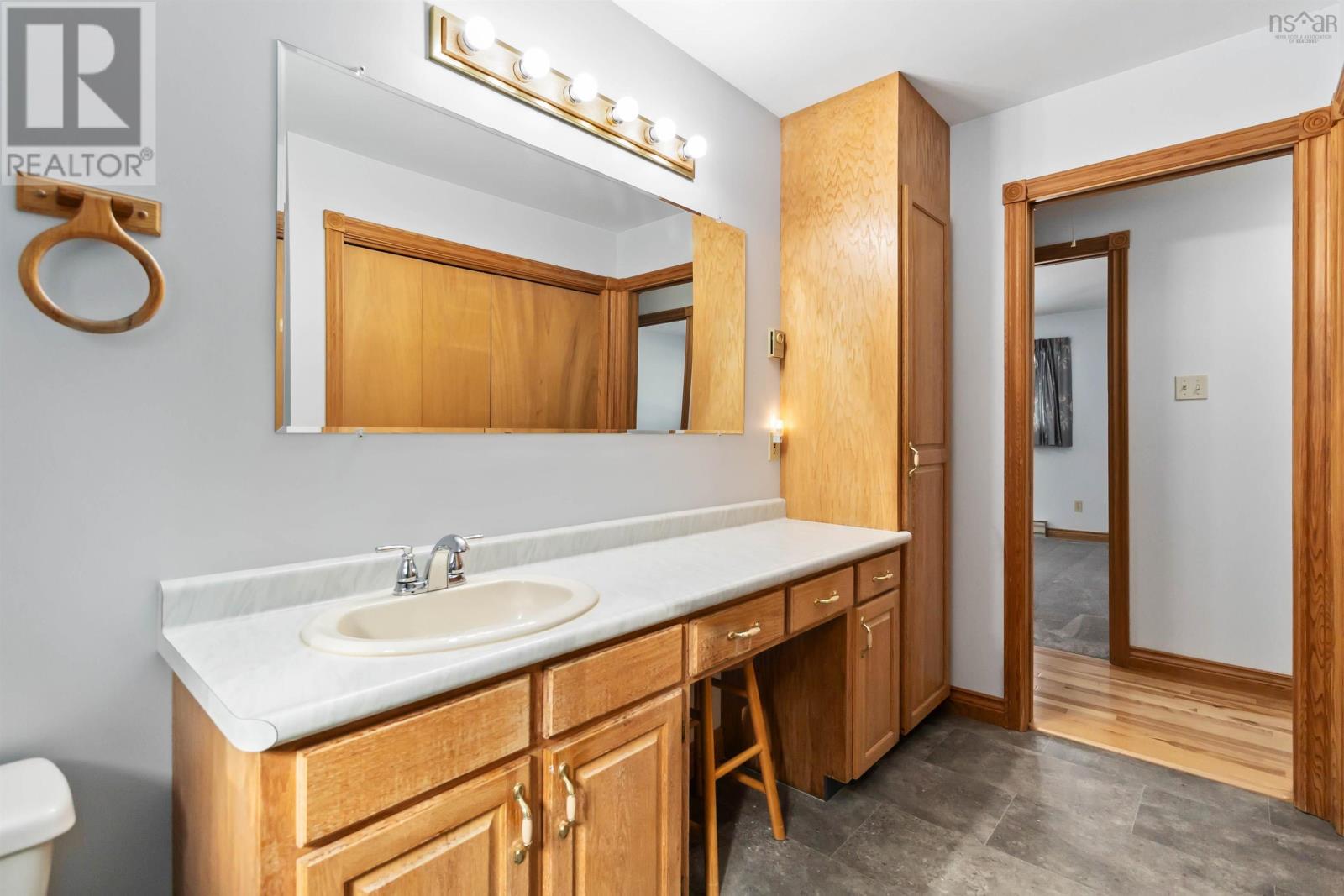 Property 27 of 42 of 1506 Sweetland Road