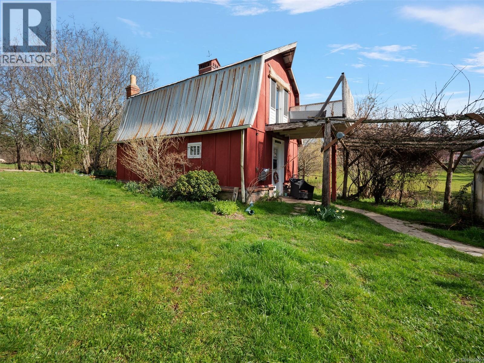  476 Quayle Road, Saanich