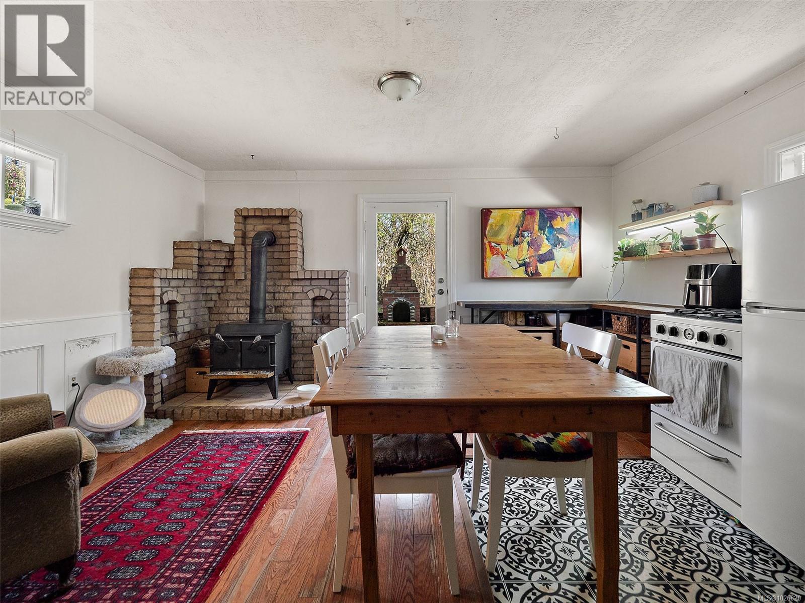  476 Quayle Road, Saanich