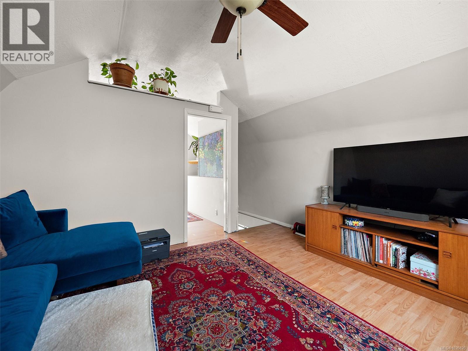  476 Quayle Road, Saanich