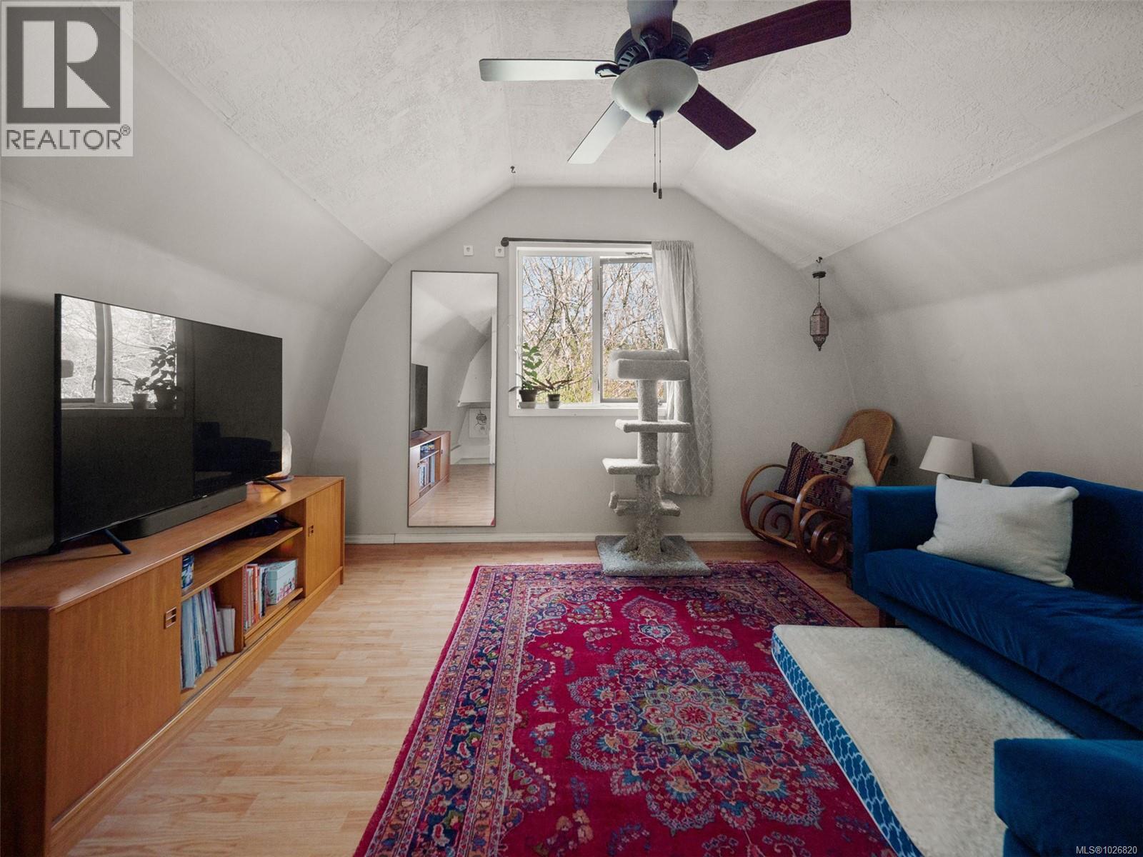  476 Quayle Road, Saanich