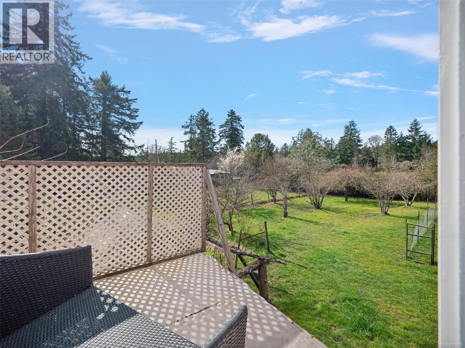  476 Quayle Road, Saanich