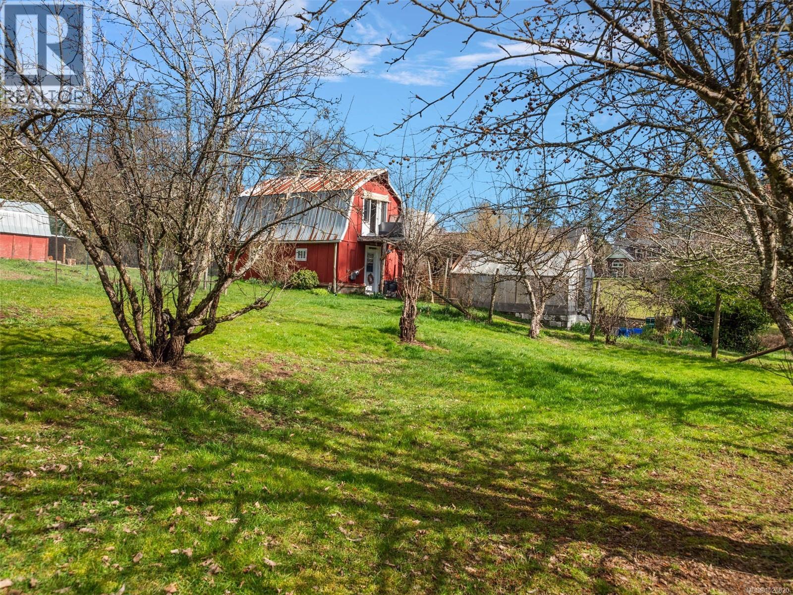  476 Quayle Road, Saanich