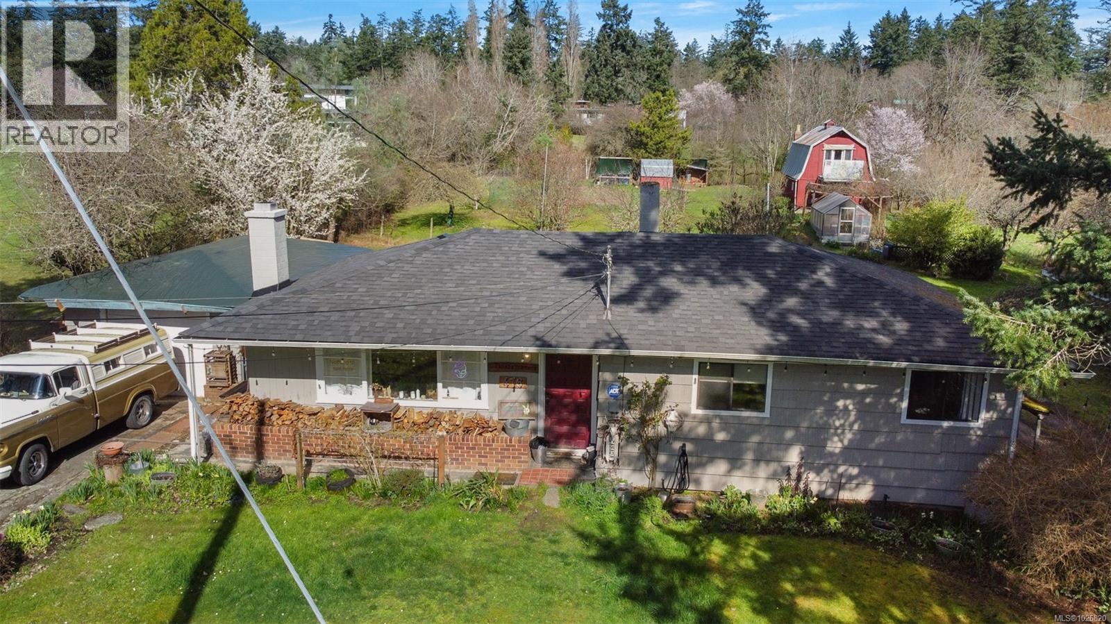  476 Quayle Road, Saanich