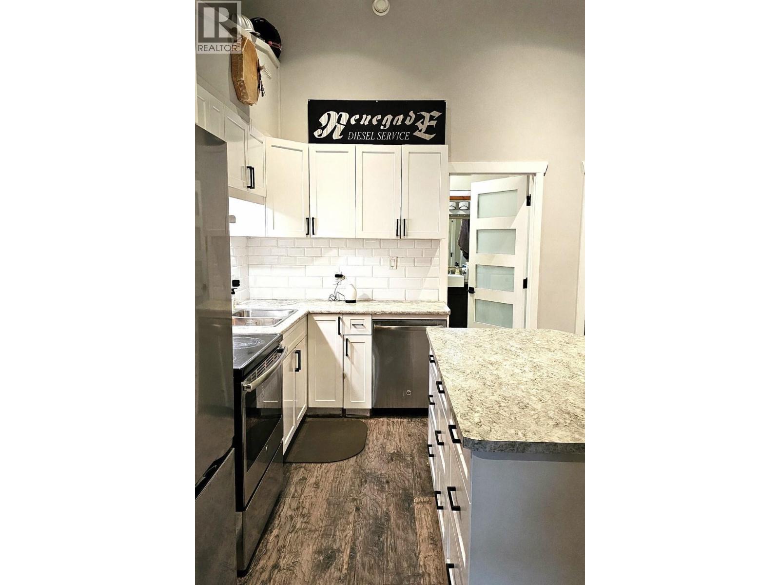 3070 MIDNIGHT WAY, Squamish