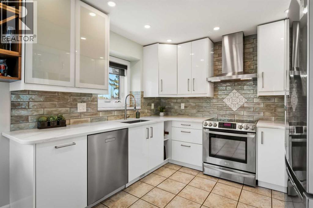 Single Family House for Sale in  Macewan Ridge Close NW MacEwan Glen Calgary 