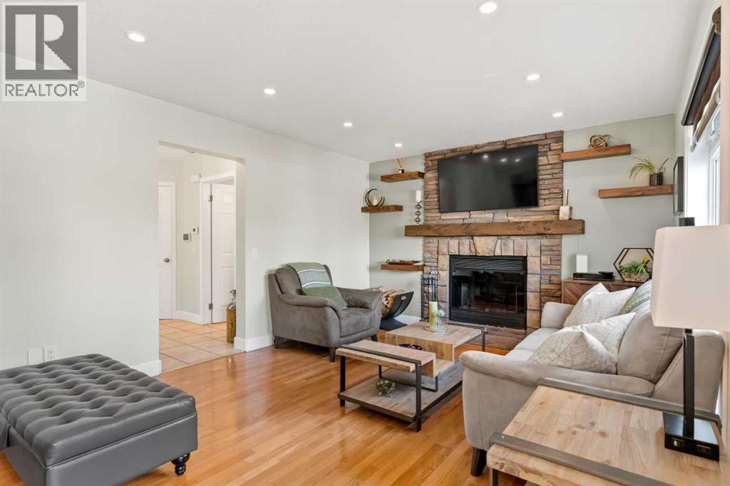 Single Family House for Sale in  Macewan Ridge Close NW MacEwan Glen Calgary 