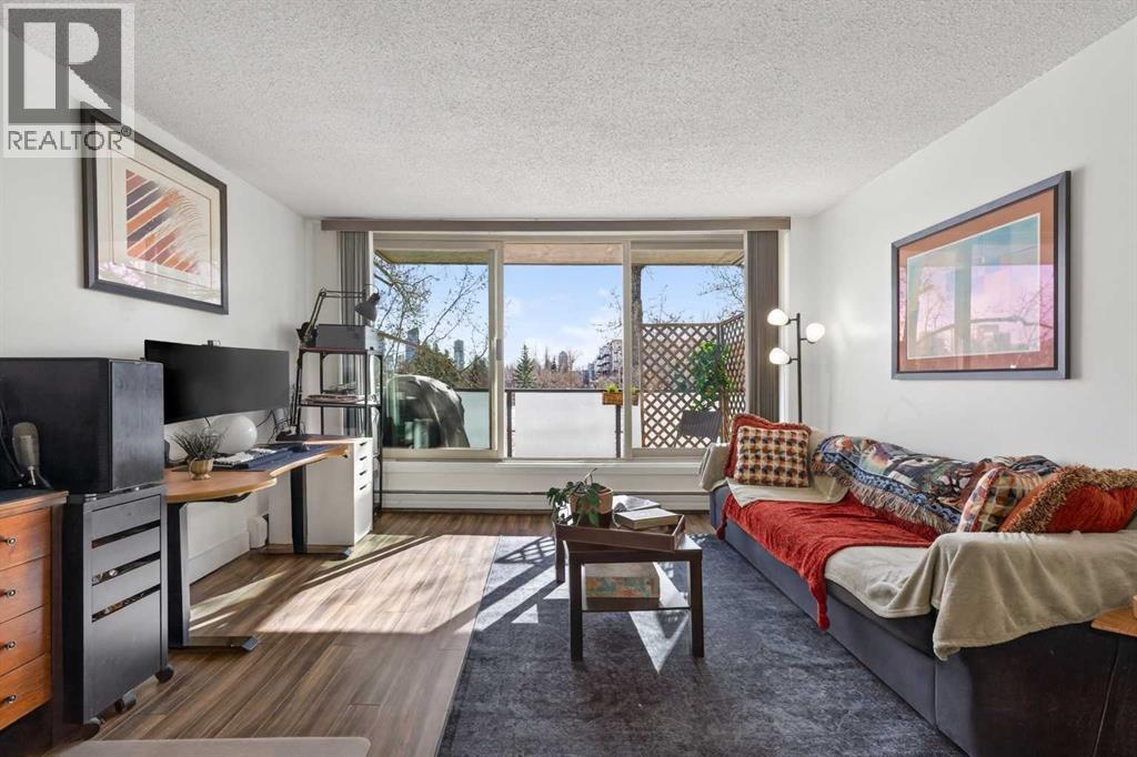 Single Family House for Sale in    Avenue NW Hillhurst Calgary 