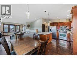 2735 Rydal Ave — photo 3