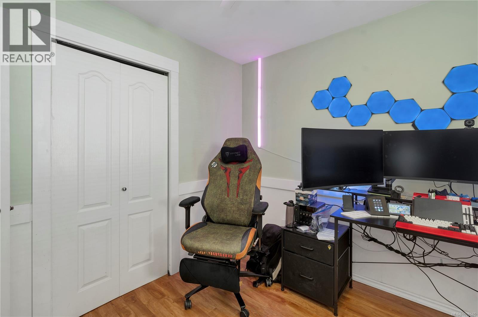 1041 SHELLBOURNE BLVD - 18