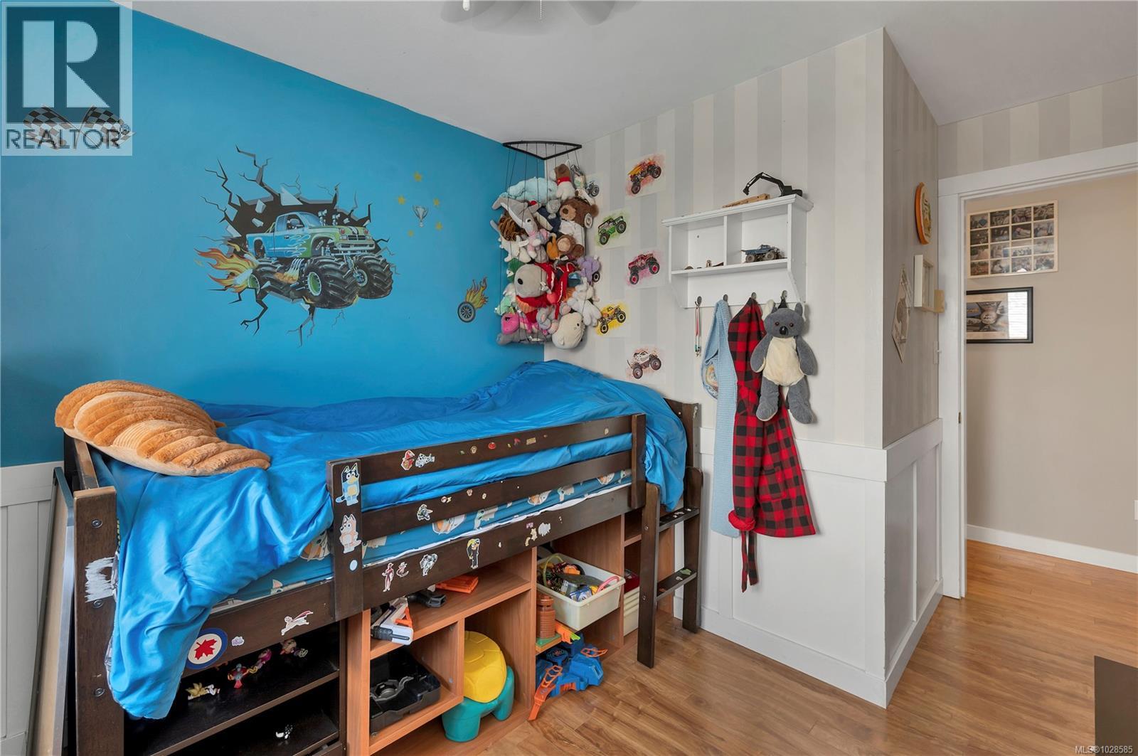 1041 Shellbourne Blvd - 21