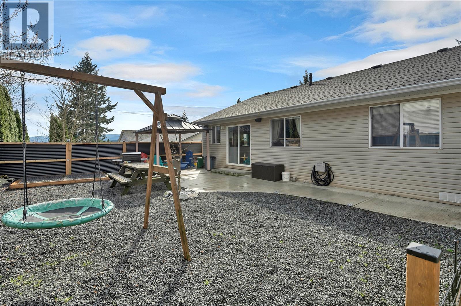 1041 Shellbourne Blvd - 27