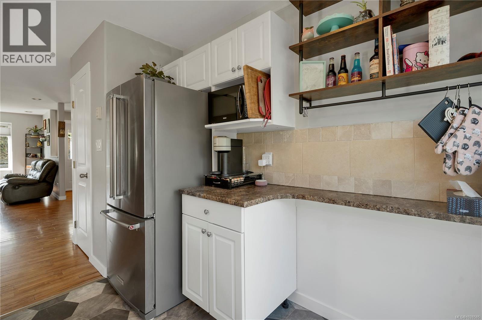 1041 SHELLBOURNE BLVD - 6