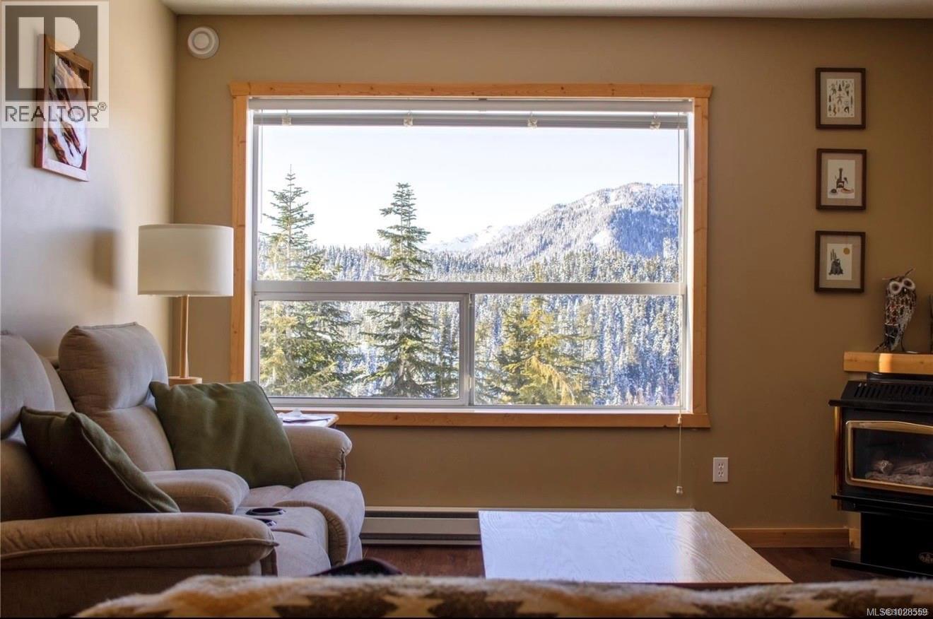 #106 1105 HENRY RD - Image 2