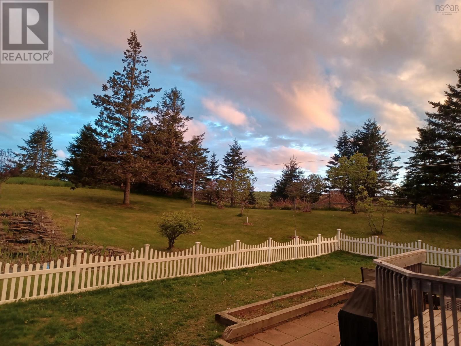 Property 32 of 33 of 3896 311 Highway