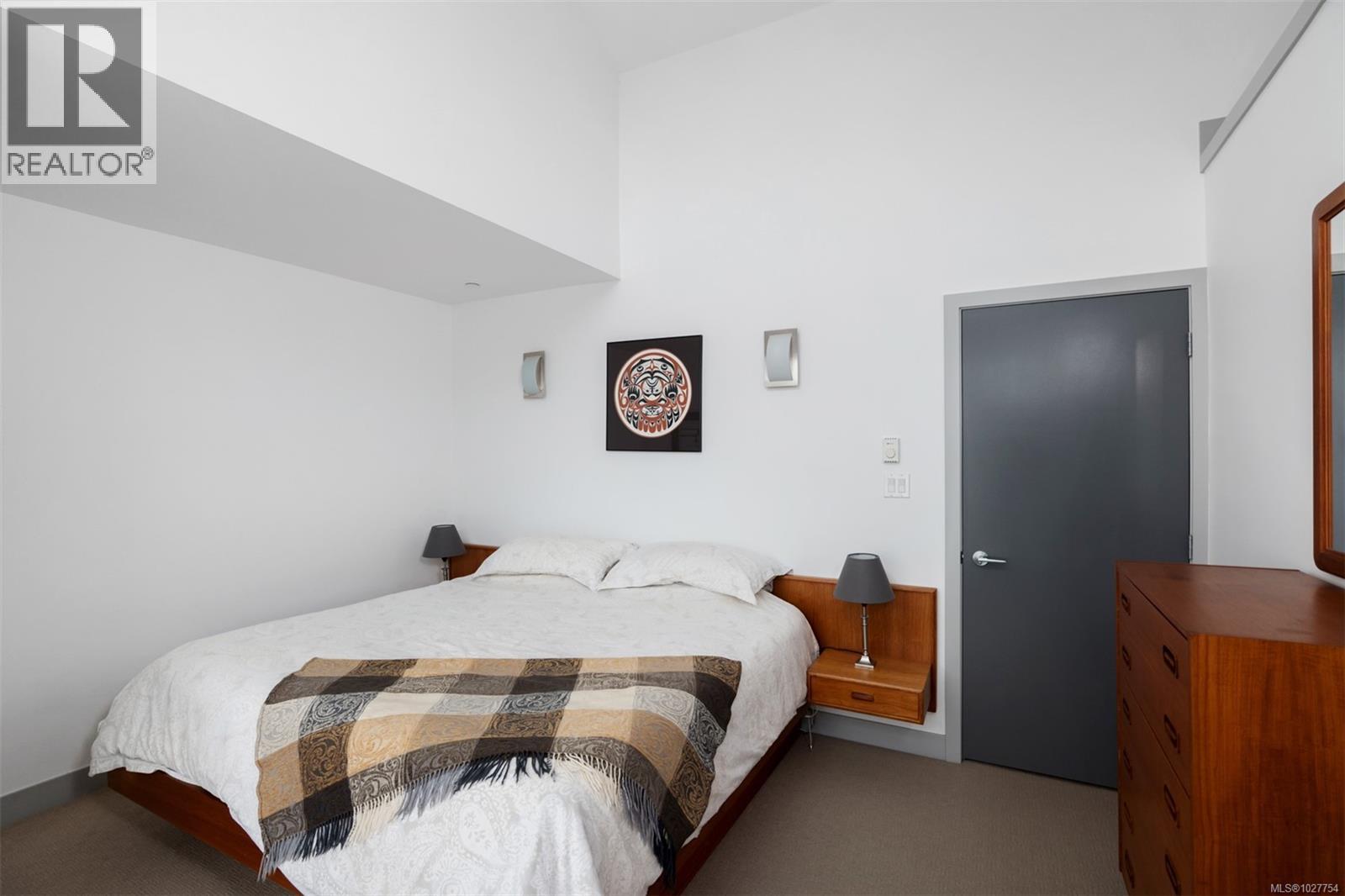 #4 1137 Meares St - 14