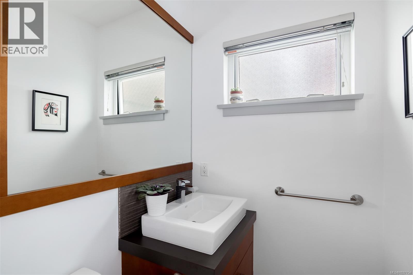 #4 1137 Meares St - 19