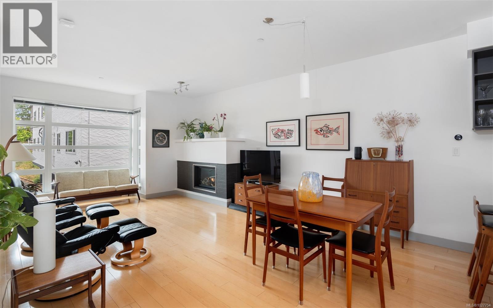 #4 1137 Meares St - 2