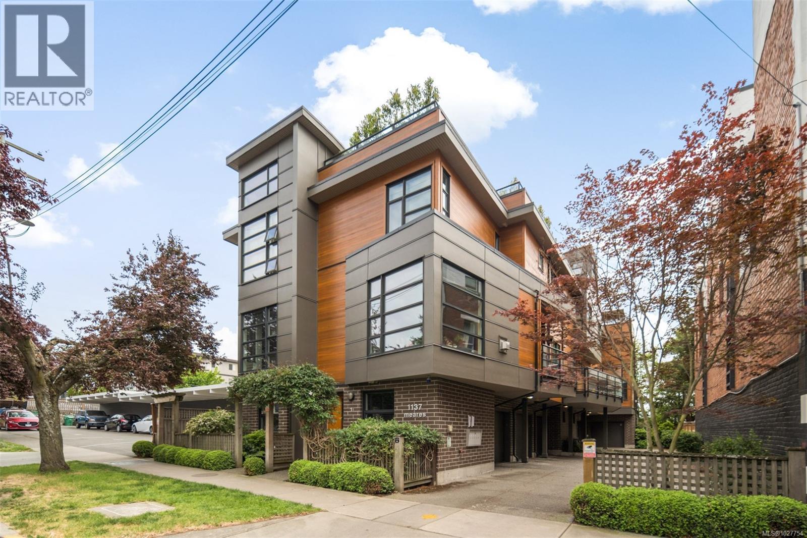 4 1137 Meares St, Victoria