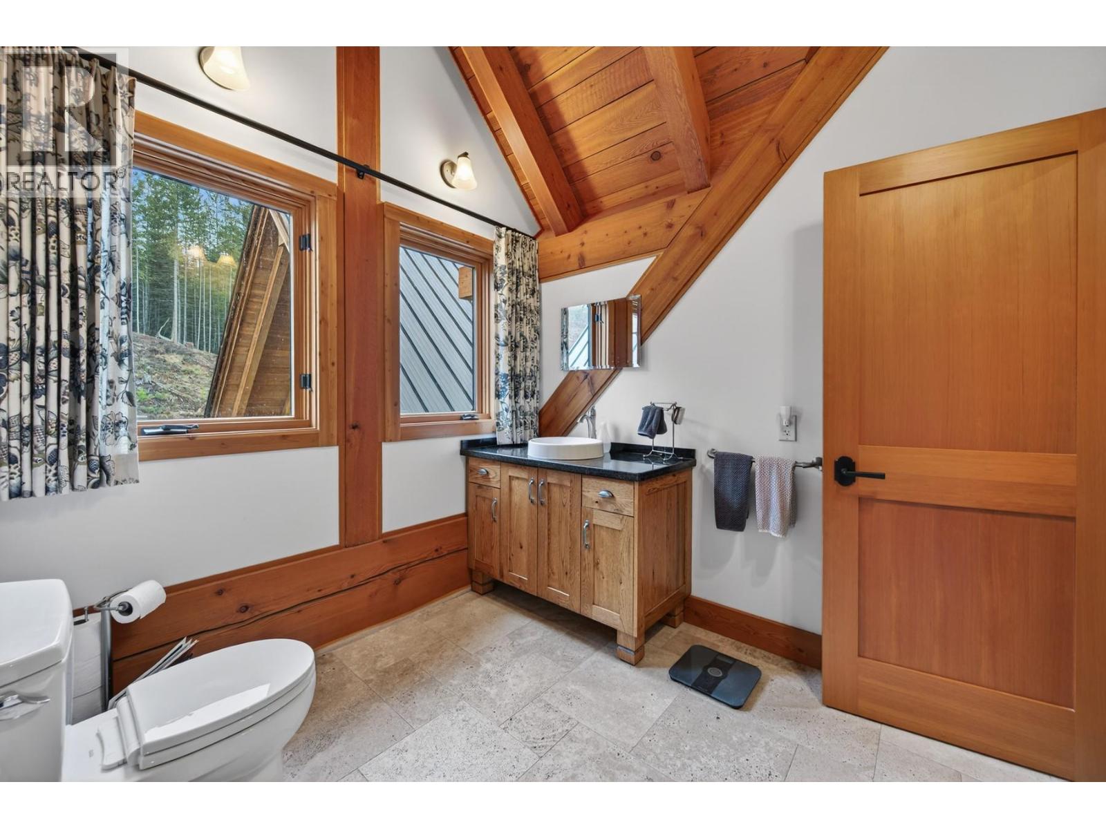 240 BUSBY Road, Merritt