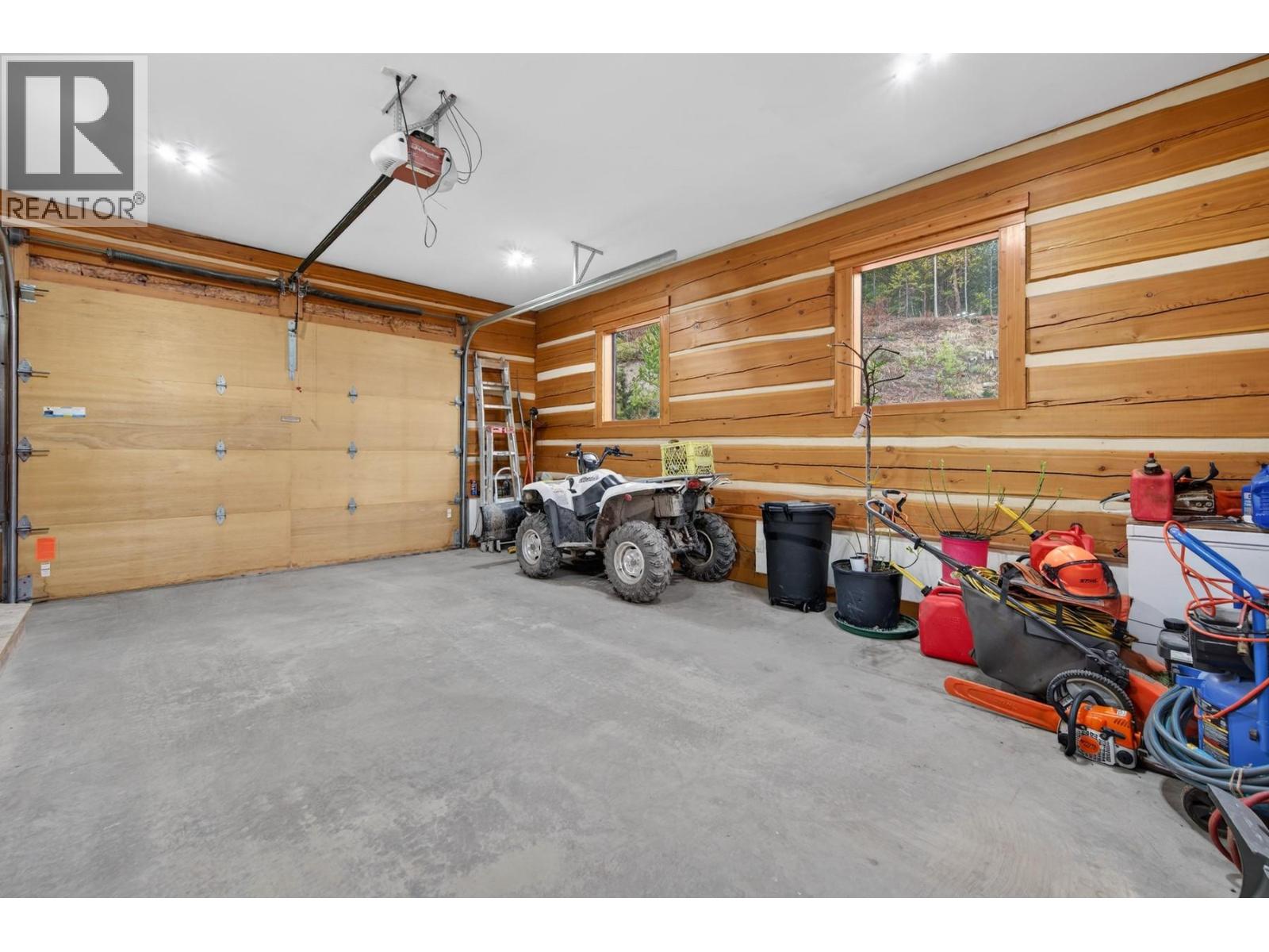 240 BUSBY Road, Merritt