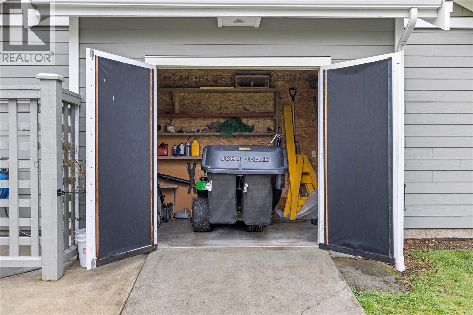 766 HEMSWORTH RD - 35