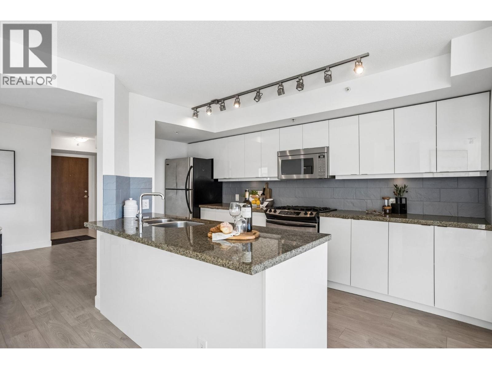 #1805-6068 NO. 3 Road, Richmond