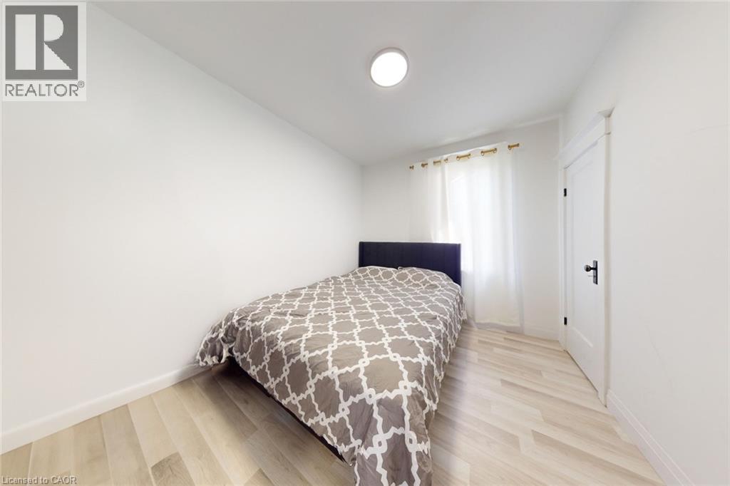 196 WALNUT Street S - 18