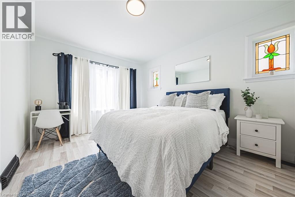196 WALNUT Street S - 10