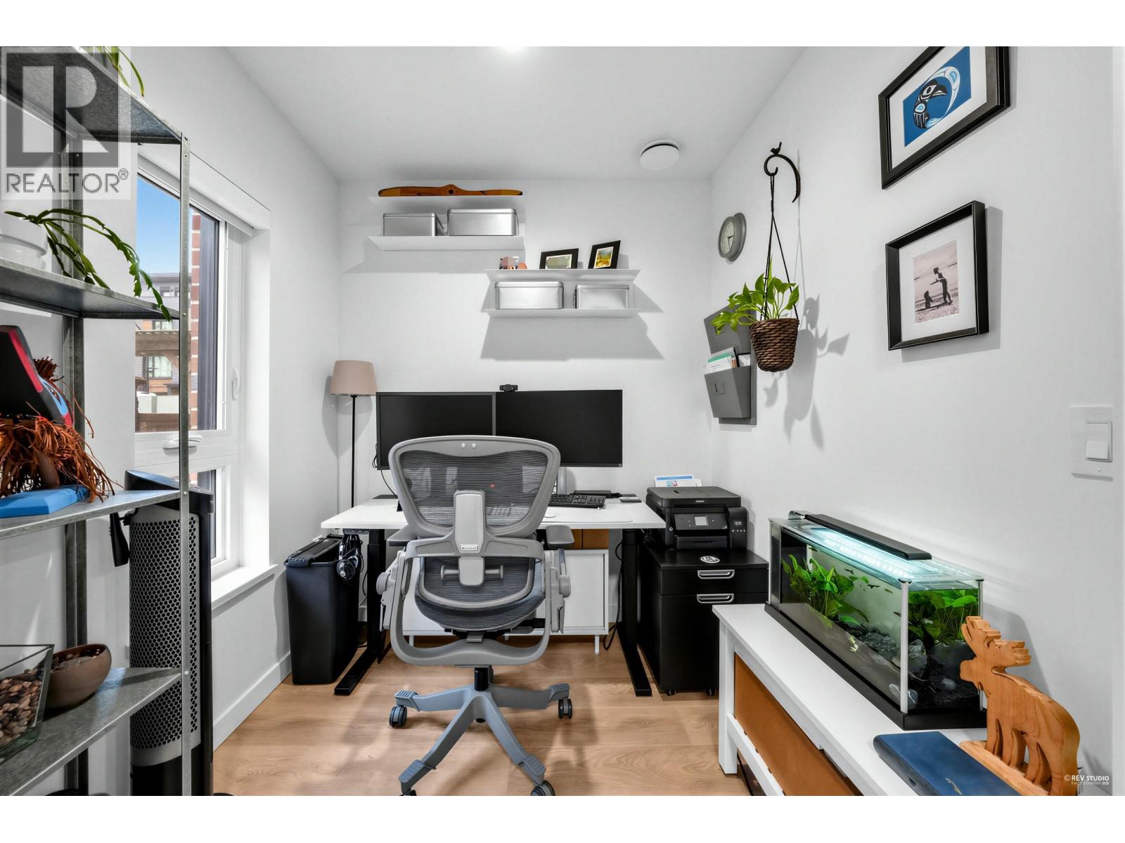 162 565 E 2ND STREET, North Vancouver