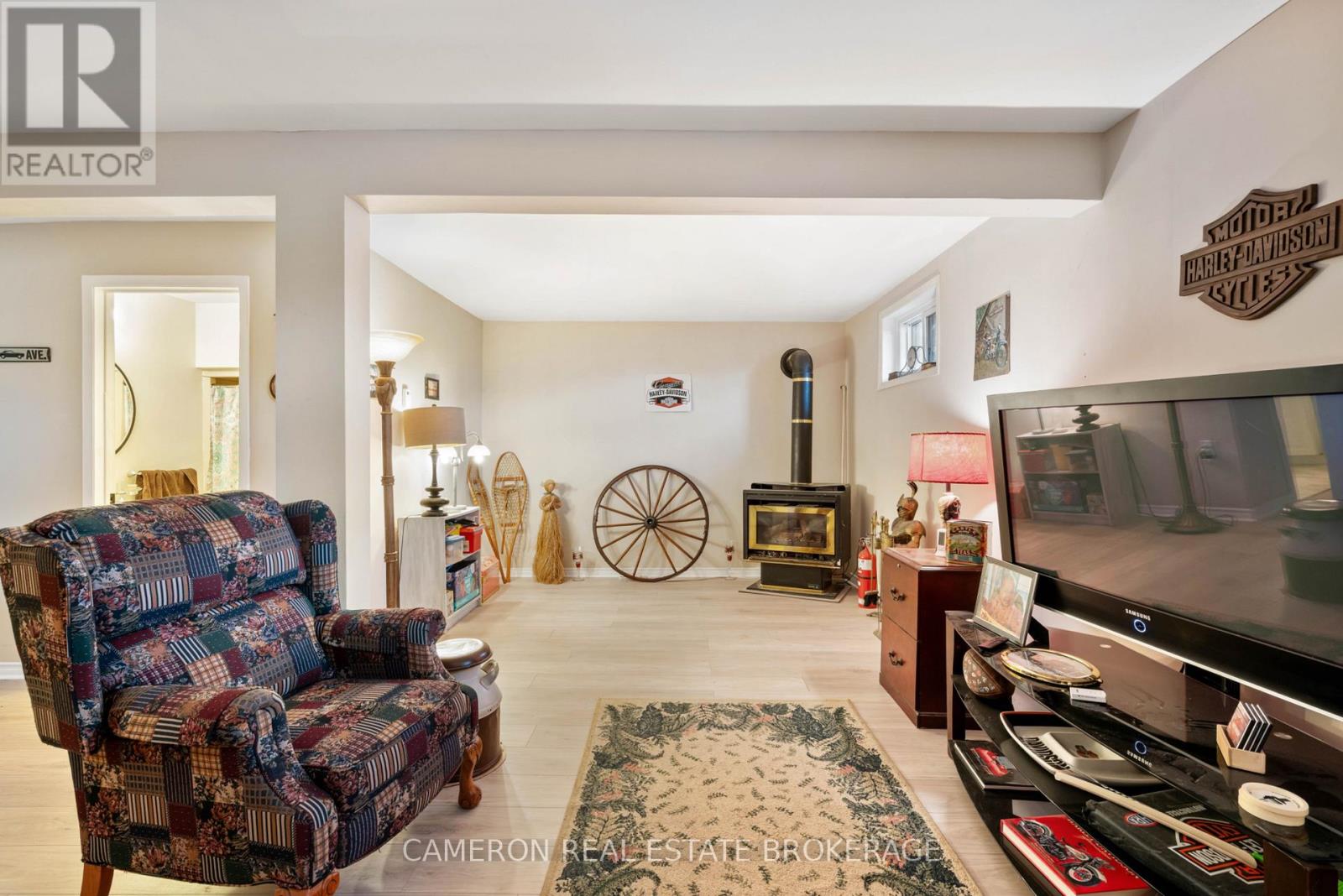 200 ELLEN AVENUE - 17