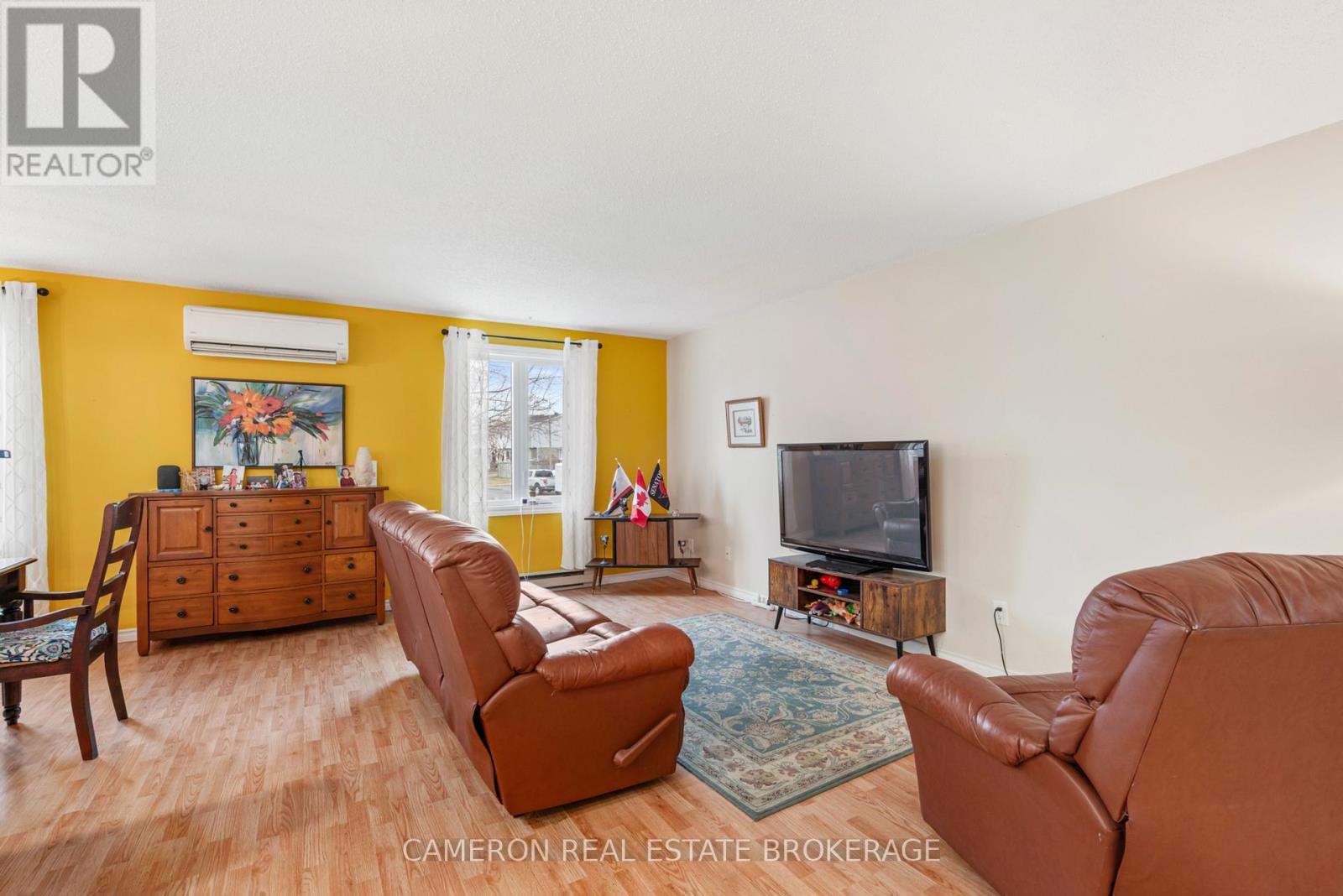 200 ELLEN AVENUE - 4