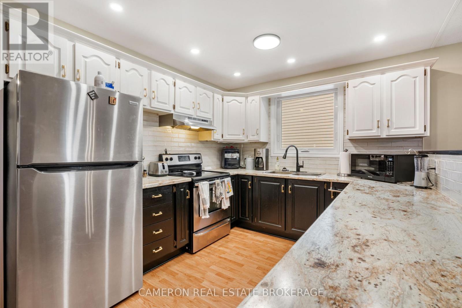 200 ELLEN AVENUE - 7