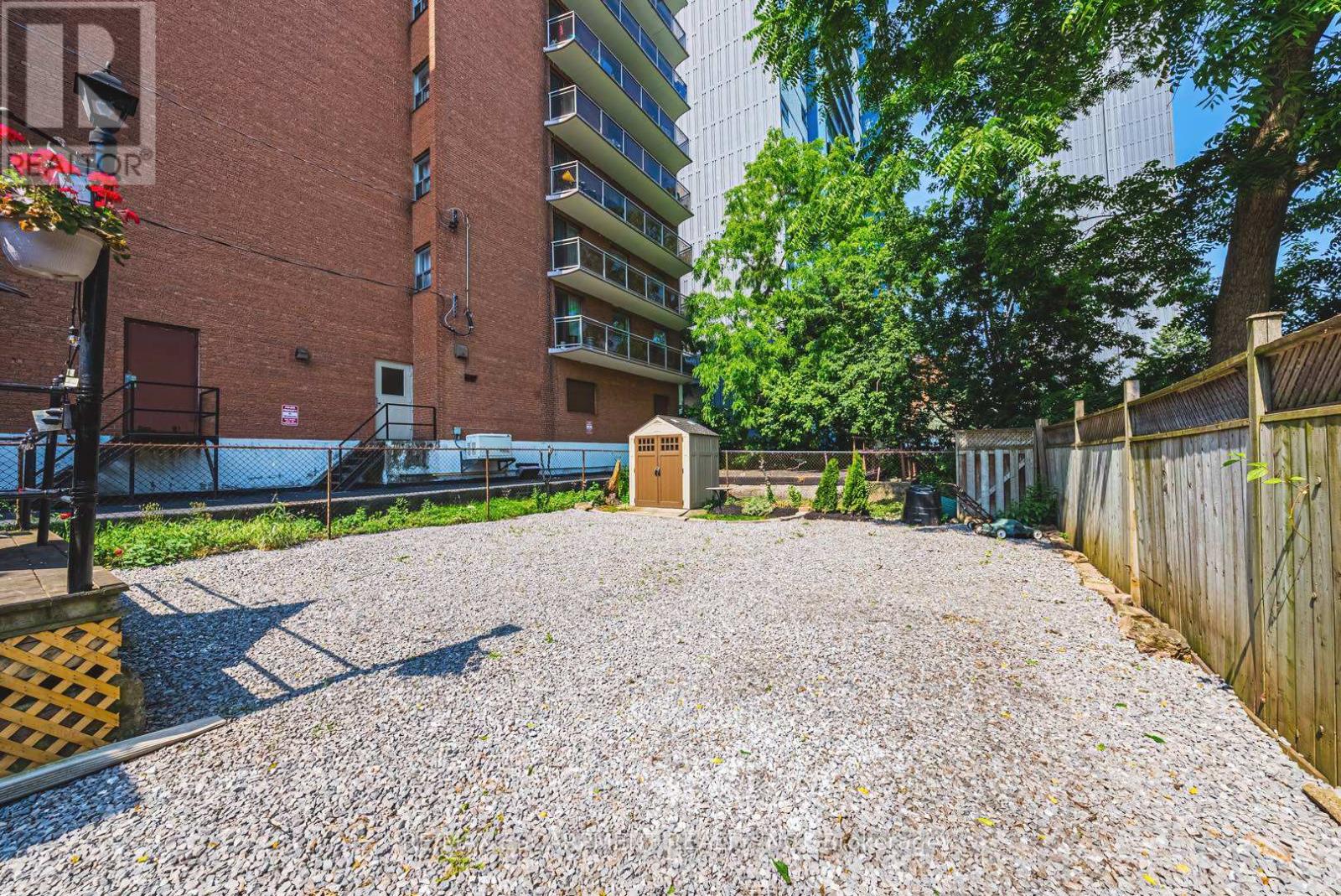 196 WALNUT STREET — photo 35